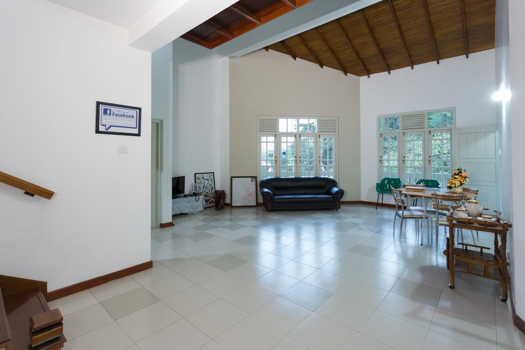 Vista House Kandy Esterno foto